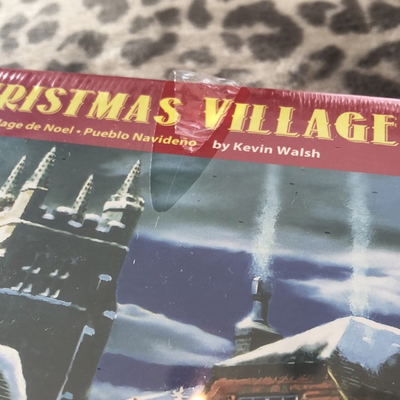 White Mountain 1000 Piece Puzzle Christmas Village Kevin Walsh - Picture 2 of 8